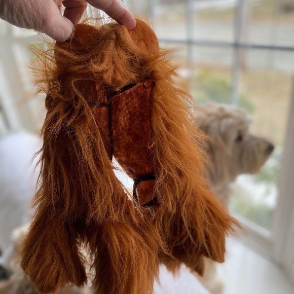 Lions Head Costume - Picture 10 of 13